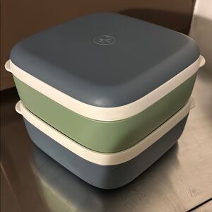 The Pampered Chef Blue and Green Food Storage Containers